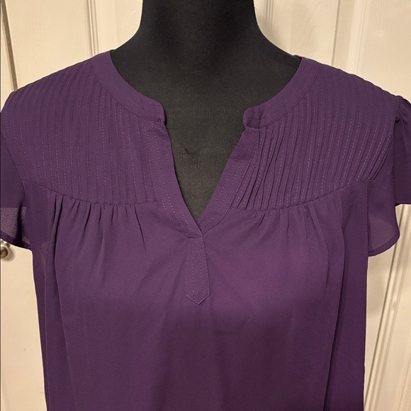 Daniel Rainn Farrah Flutter Sleeve Blouse - Picture 2 of 10